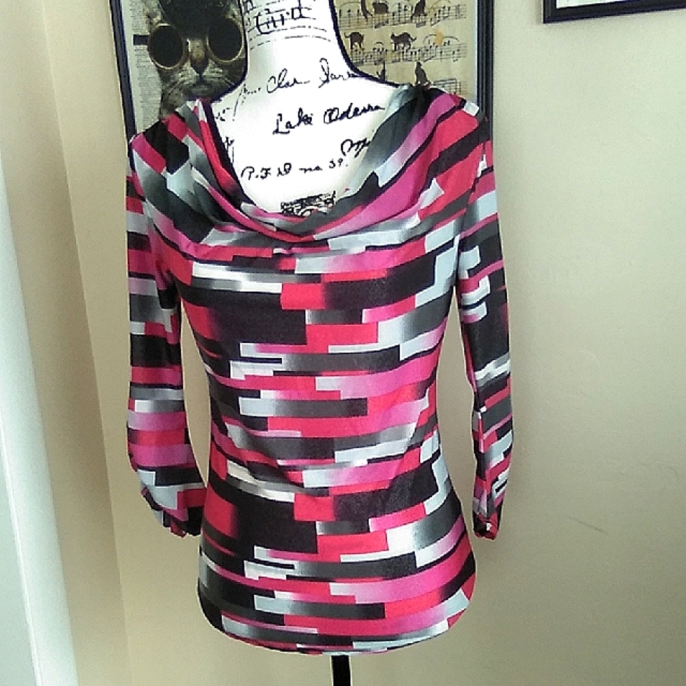 LADIES "ISABELLA RODRIGUEZ" TOP (sz S)